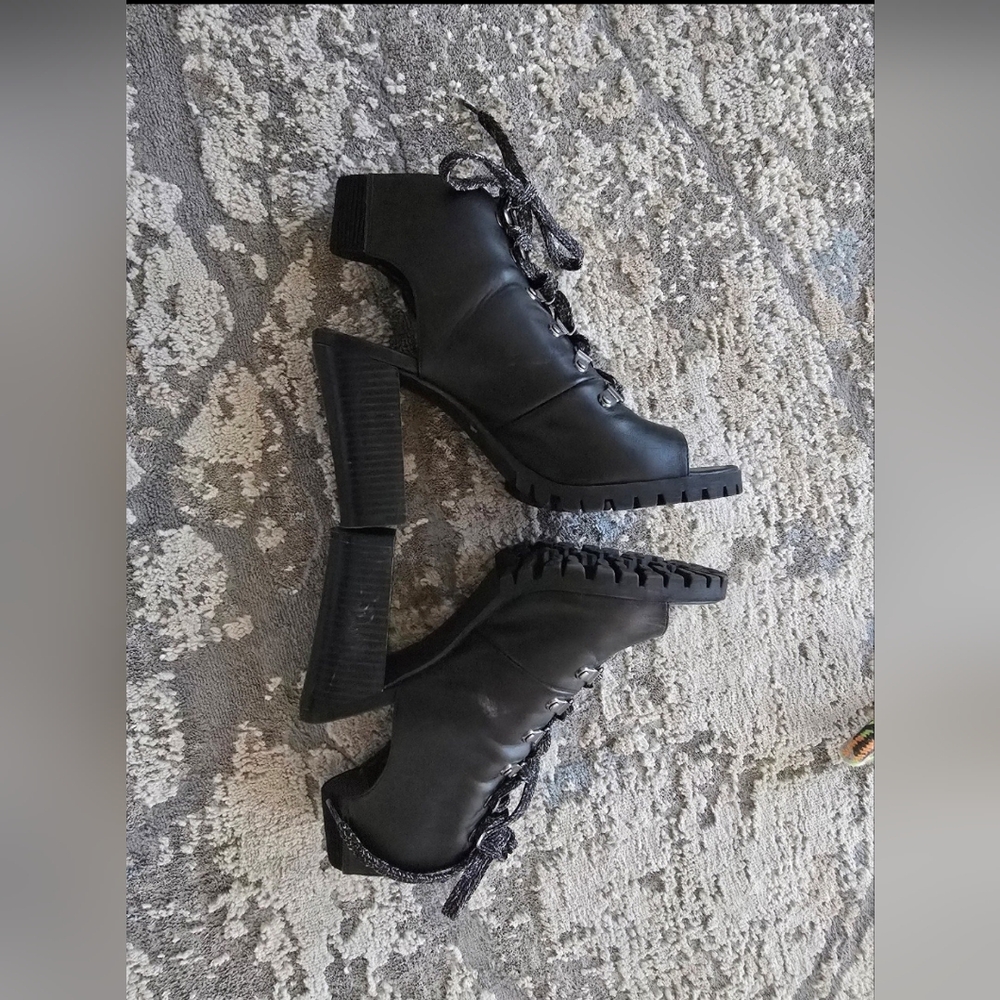 🖤 Vera Wang Black Chunky heel open toe booties heels size 9 - Picture 9 of 11